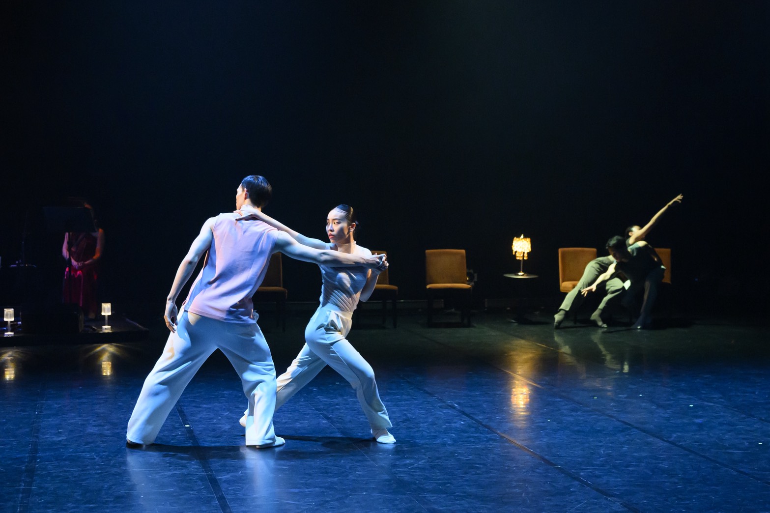格桑製作 Neural Tango 2026 當代舞雙人 藍色燈光對拉張力